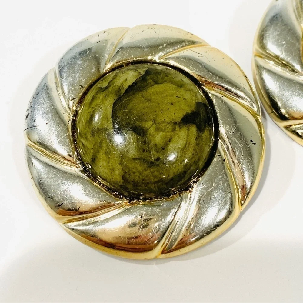 Vtg 80s Faux Jade/Silver Round Clip-On Earrings